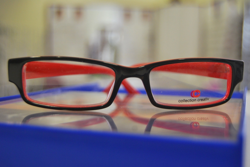 opticien-LES MUJOULS-min_view-sight-lens-frame-optics-spectacles-1141012-pxhere.com